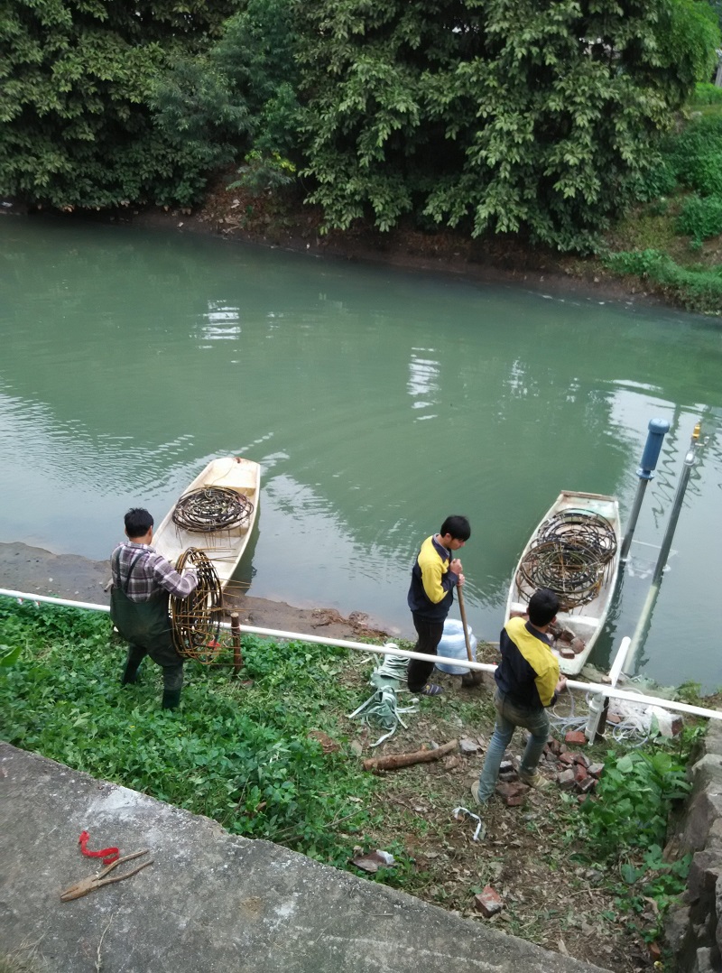 龙铁沉水风机佛山河道的安装现场